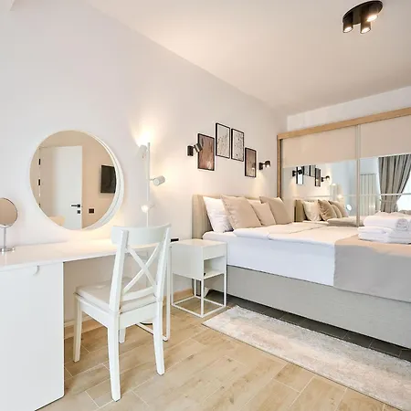 Newvision In Infinity - Parking Mamaia