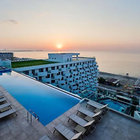 Newvision In Infinity - Parking Mamaia